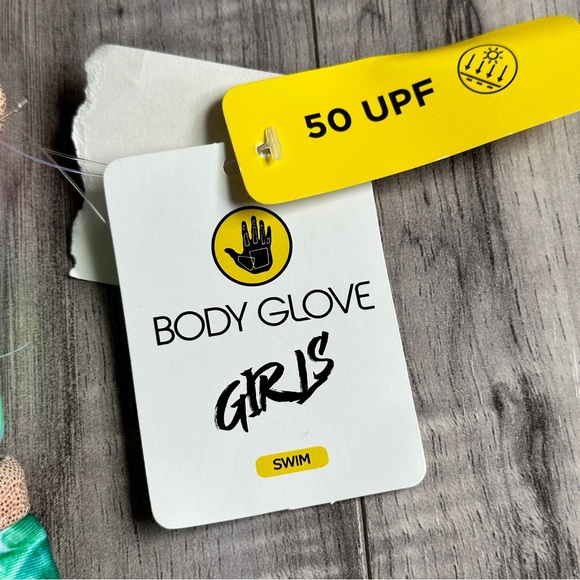 NWT: Girls 2T , 2 piece bikini, bathing suit. Floral pattern- by Body Glove - Picture 5 of 9